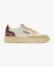 【関税&送料込】Autry Super Vintage Sneaker AUTRY Super Vintage distressed leather sneakers | NET-A-PORTER