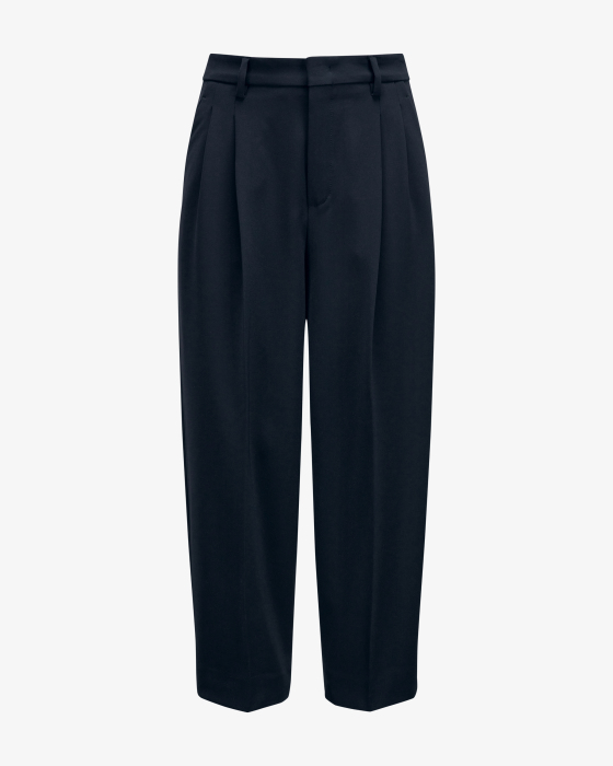 7/8-Hose Noa Crop