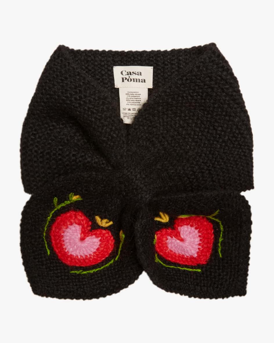 Image 1 for 'Collar Heart' knitted scarf made from an alpaca-wool blend One size fits all