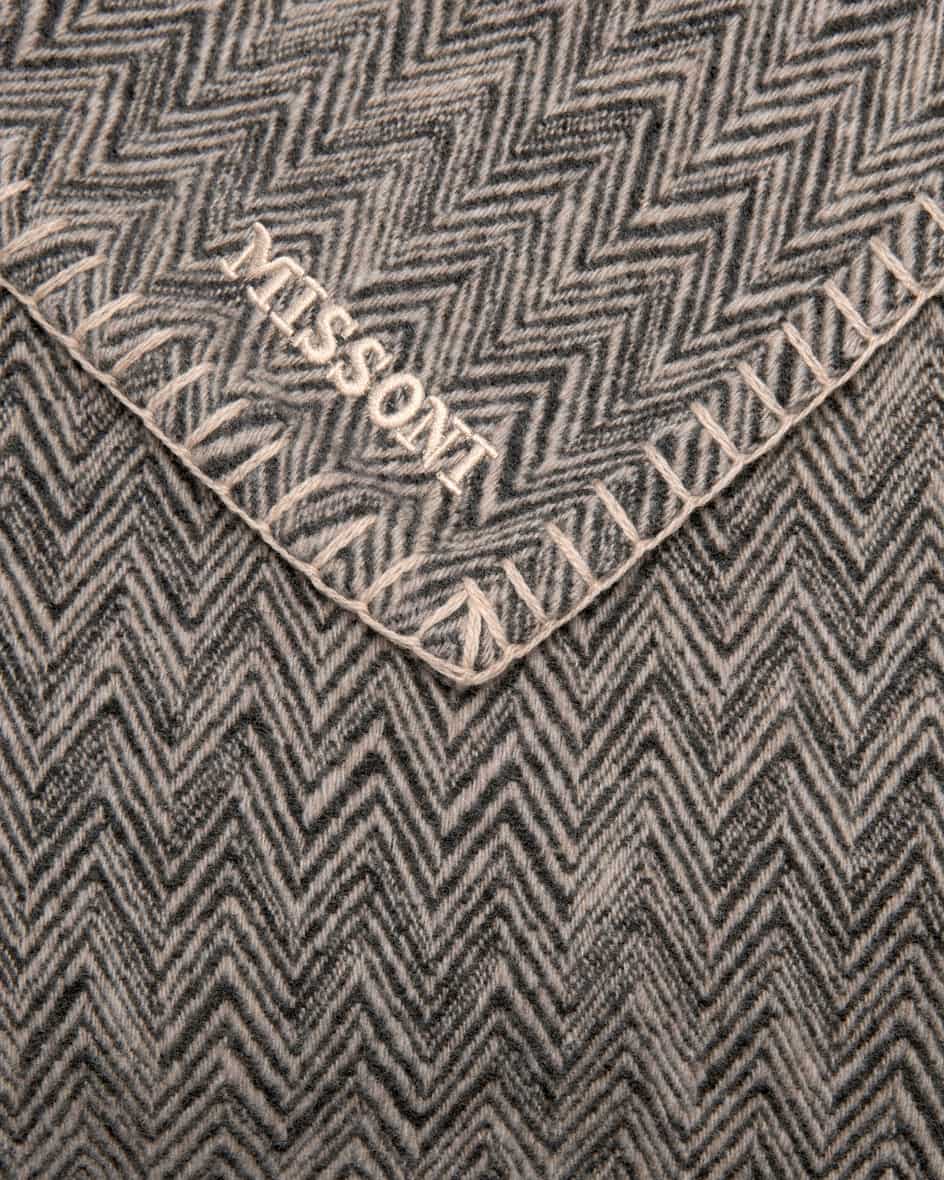 Image 2 for Camelia blanket, 190 x 130 cm, made from wool and cashmere One size fits all