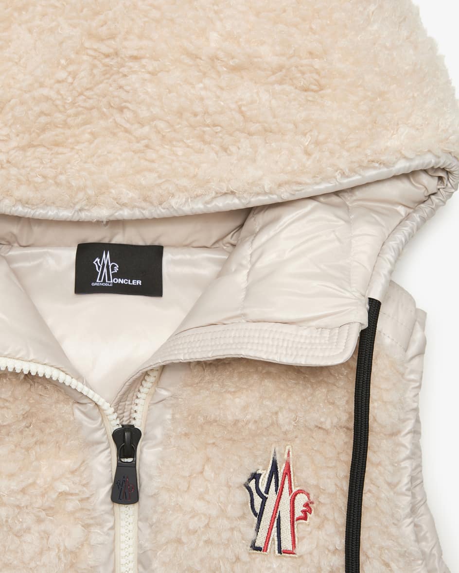 Image 2 for Teddy vest  L