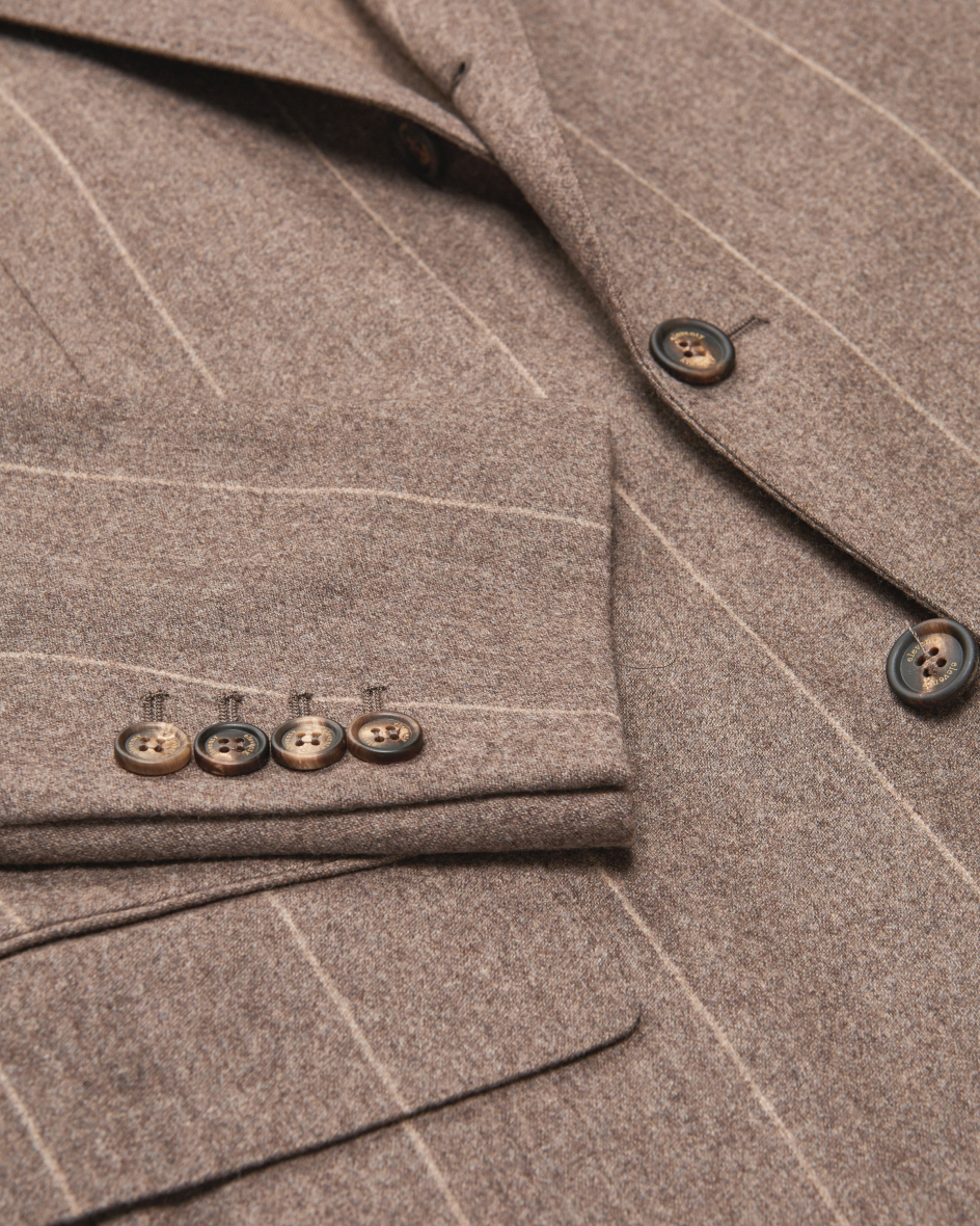 Bild 3 für Anzug aus Wolle und Cashmere 52