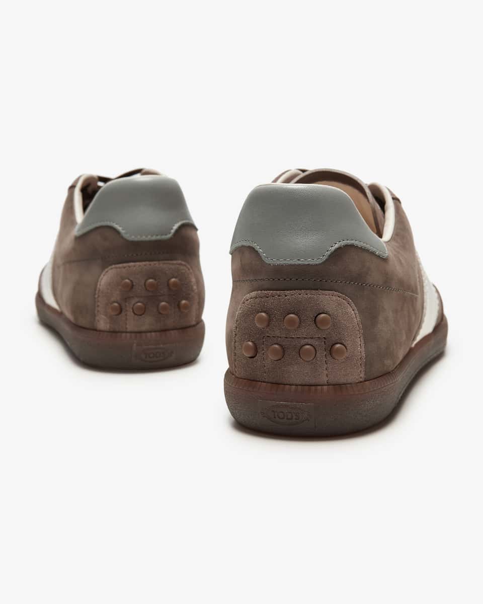 Image 3 for Sneaker 43