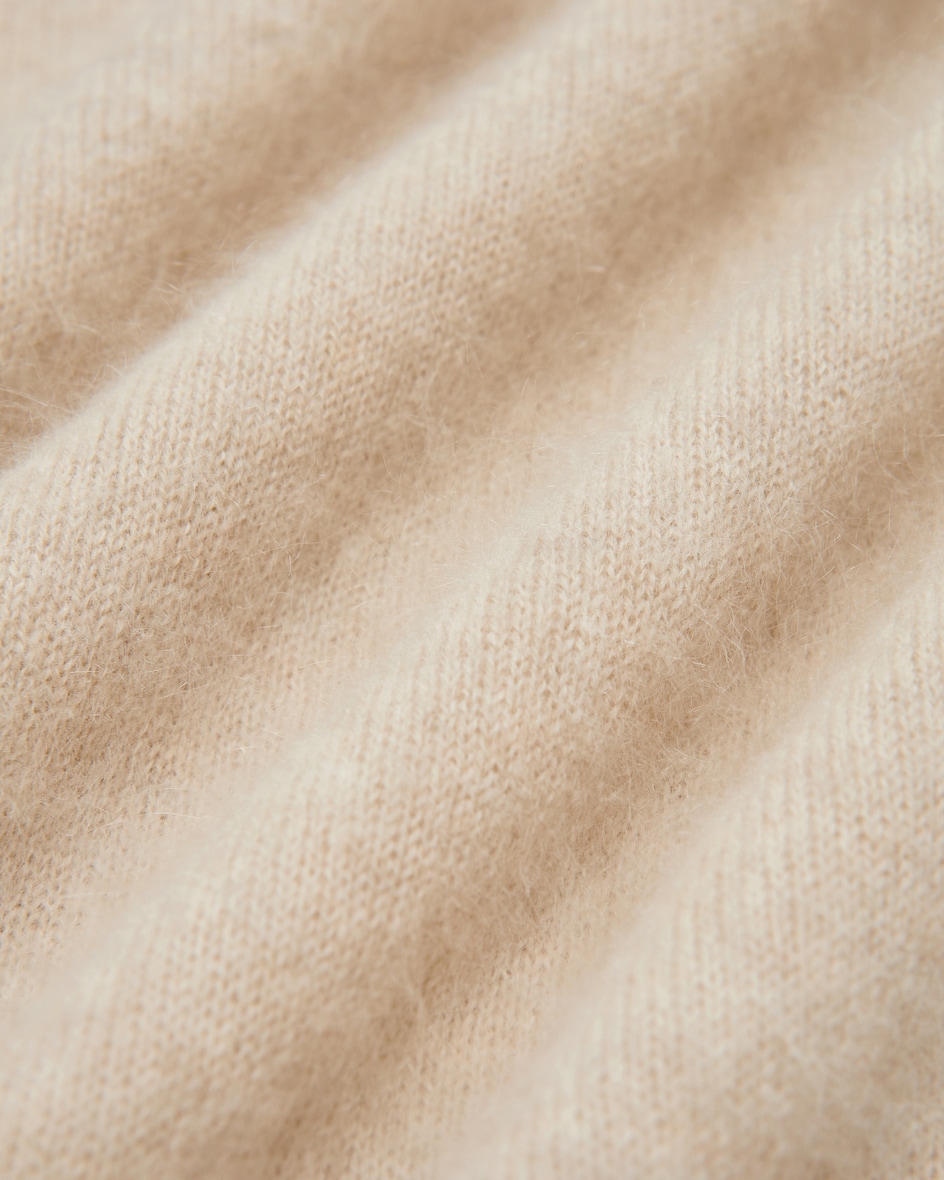 Image 4 for Fluffy statement jumpers made from virgin wool and cashmere 36