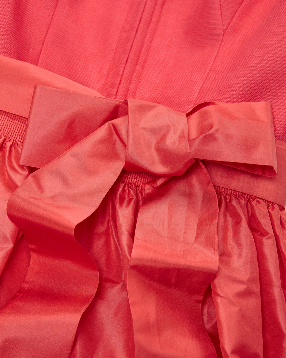 Bild 4 für Bette Midi-Dirndl mit Seidenschürze  42