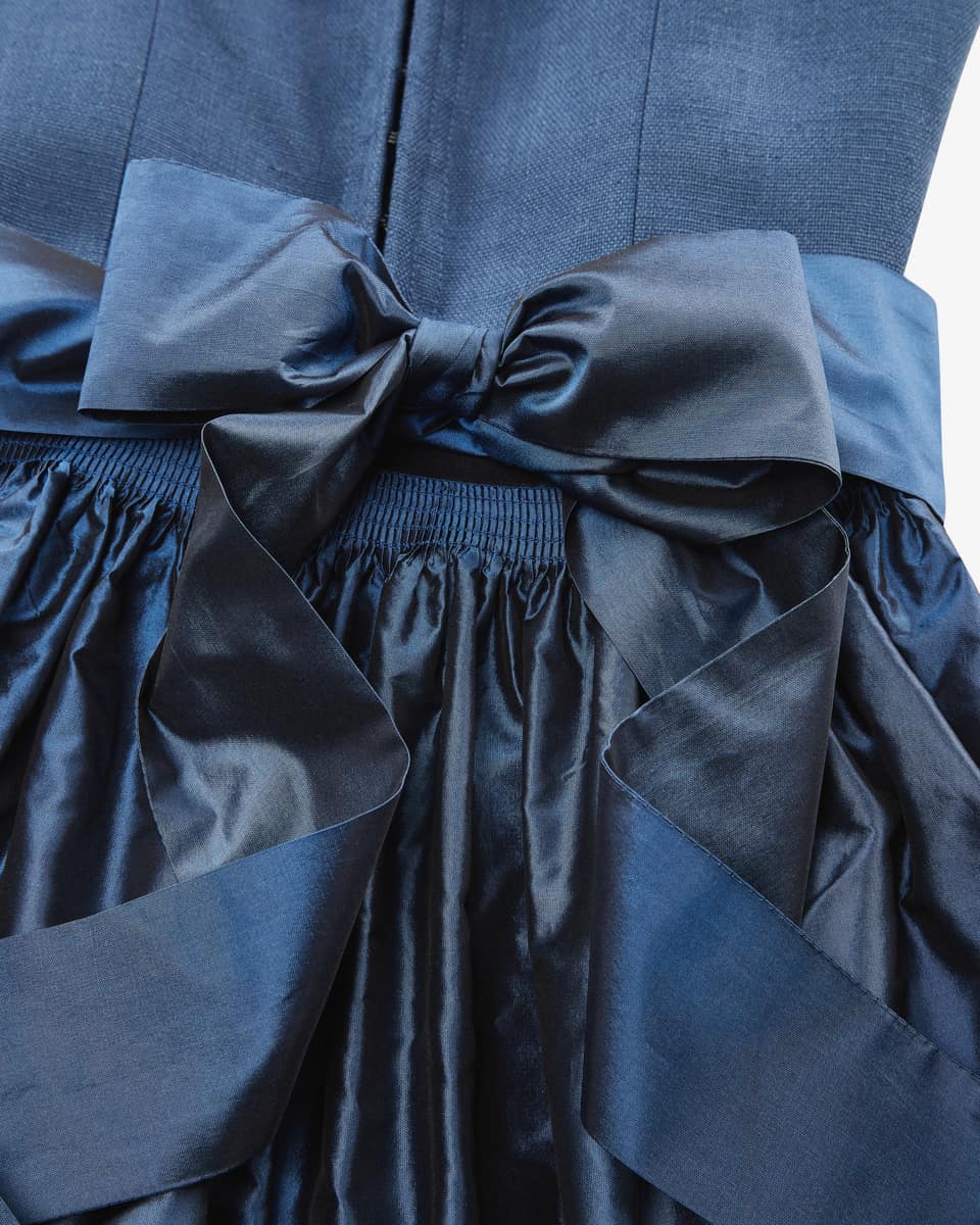 Image 4 for Bette dirndl long with silk apron  40