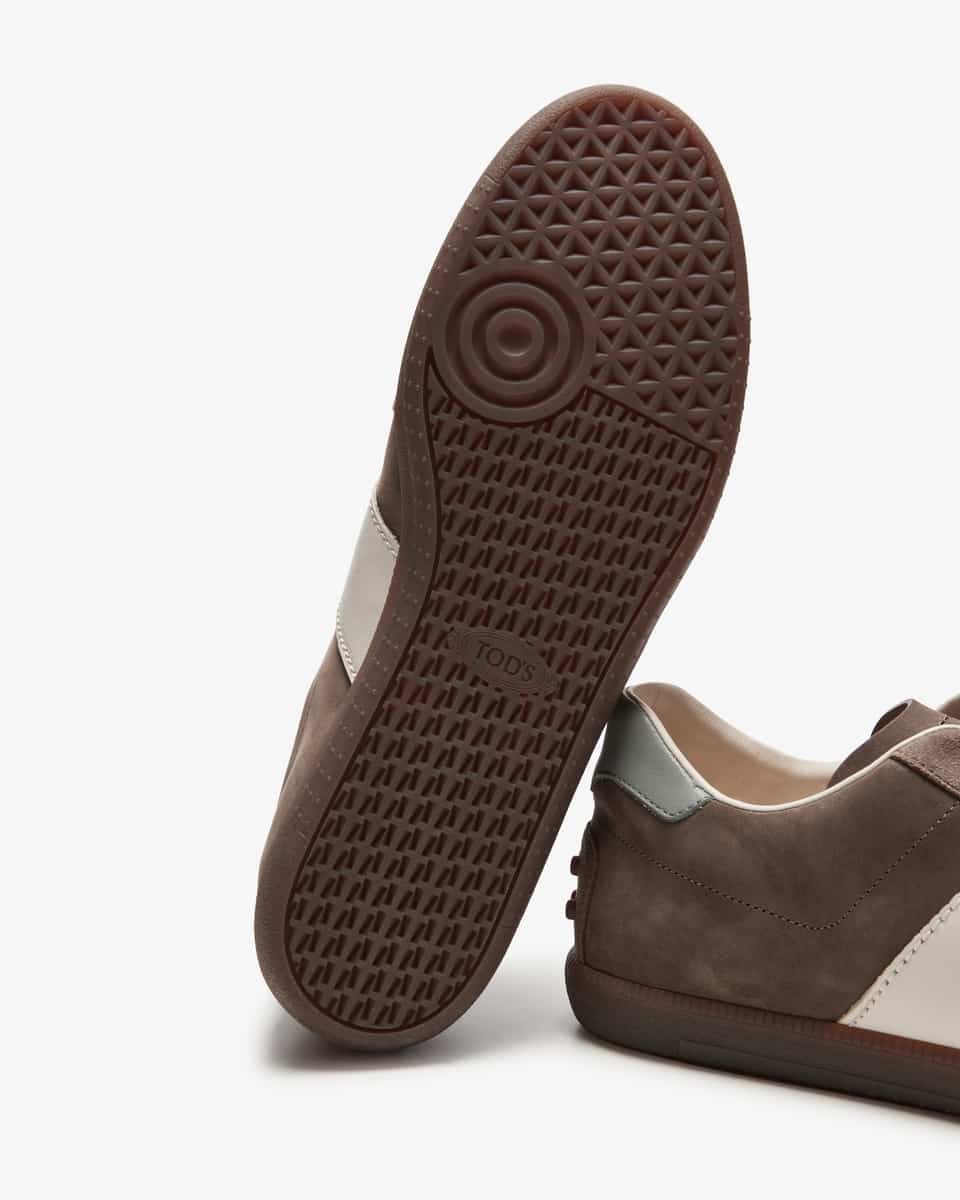 Image 4 for Sneaker 43